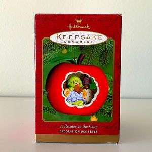 Hallmark Reader To The Core Bookworm Christmas Keepsake Ornament in Box